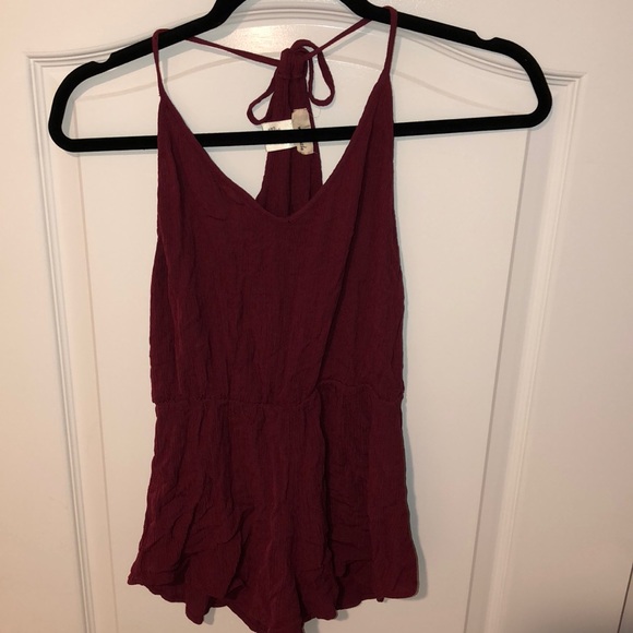 Red wet seal romper - Picture 2 of 2